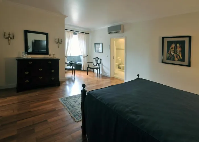 アパートホテル Quinta Da Nasce Agua アングラ・ド・エロイーズモ