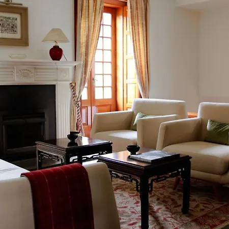 Quinta Da Nasce Agua 4* 앙그라두에루이스무